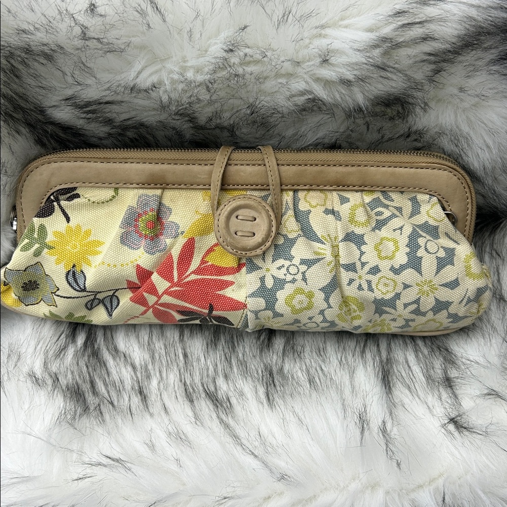 Fossil Elegant large Floral Patchwork Clutch/Wris… - image 1